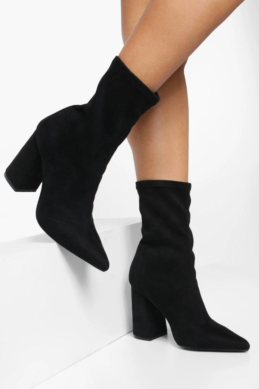 Spitze Socken-Stiefel Mit Blockabsatz 3 Spitze Socken-Stiefel Mit Blockabsatz