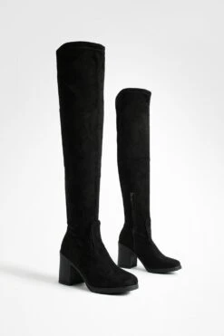 Klobige Overknee-Stiefel
