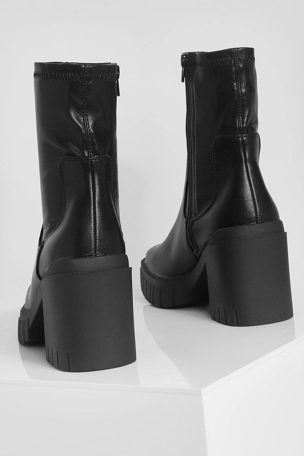 Klobige Socken-Stiefel 6 Klobige Socken-Stiefel – Bild 4