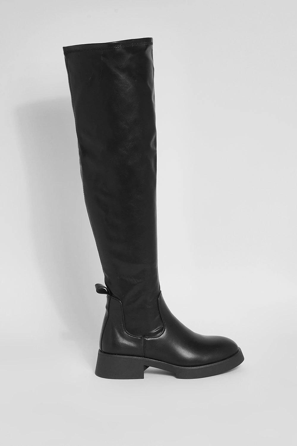 Overknee-Stiefel Mit Detail 4 Overknee-Stiefel Mit Detail – Bild 2