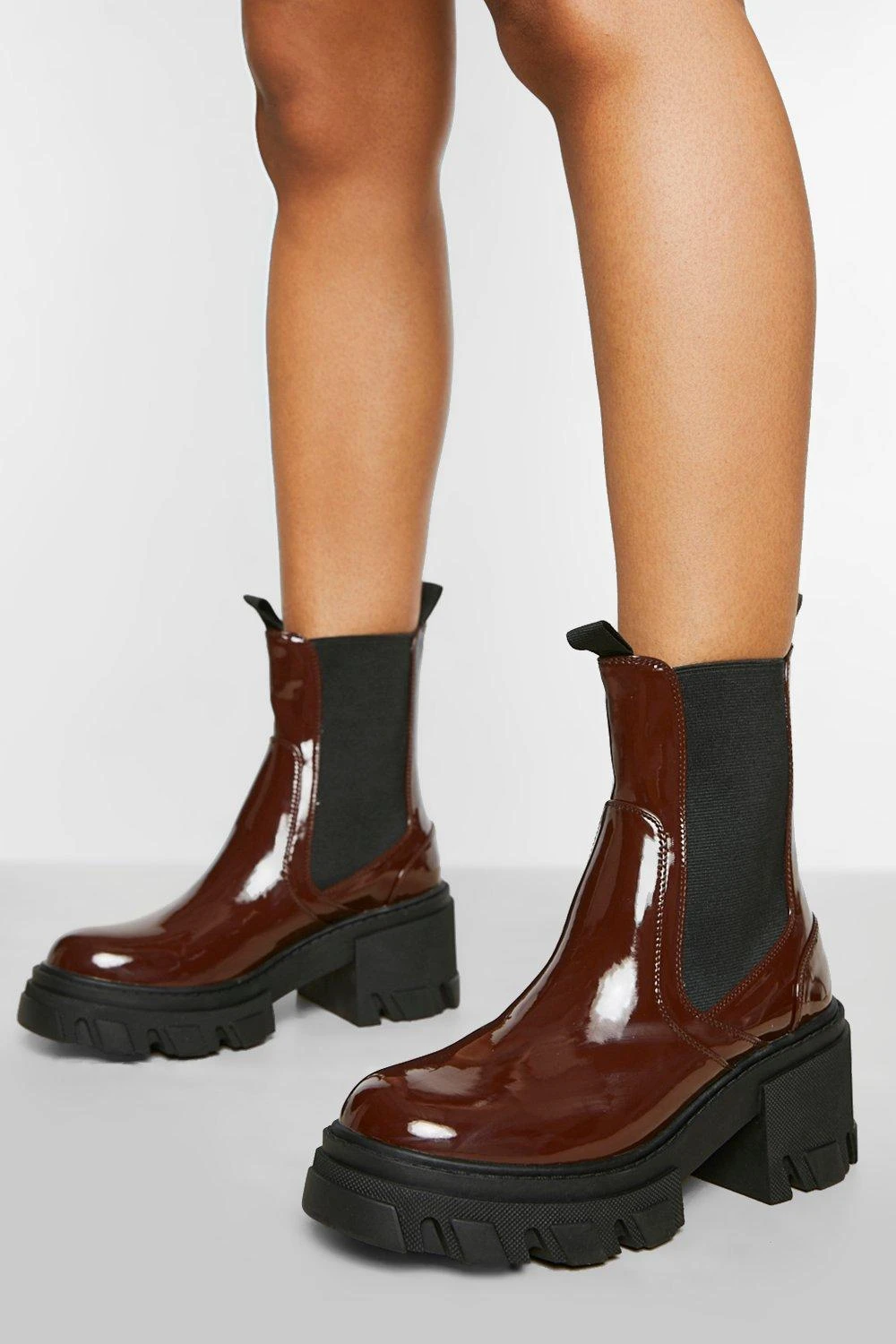 Klobige Chelsea-Stiefel Mit Absatz 3 Klobige Chelsea-Stiefel Mit Absatz