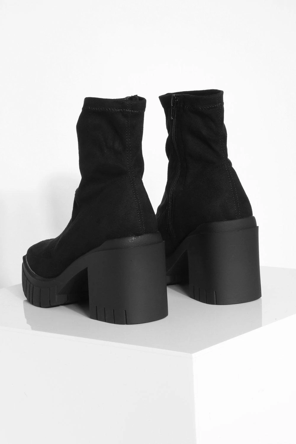 Socken-Stiefel Mit Absatz Und Klobiger Sohle 6 Socken-Stiefel Mit Absatz Und Klobiger Sohle – Bild 4