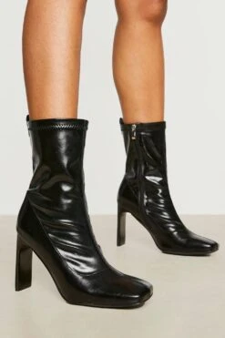 Eckige Socken-Stiefel