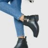 Breite Passform Chelsea-Stiefel Mit Seitlicher Schnalle Und Gold-Detail