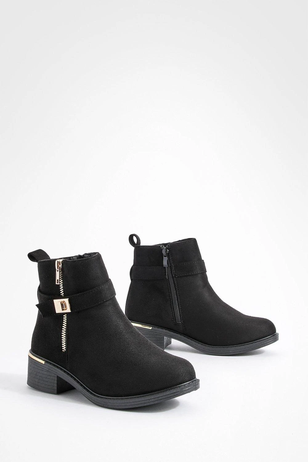 Breite Passform Chelsea-Stiefel Mit Reißverschluss-Detail Und Seitlicher Schnalle 4 Breite Passform Chelsea-Stiefel Mit Reißverschluss-Detail Und Seitlicher Schnalle – Bild 2