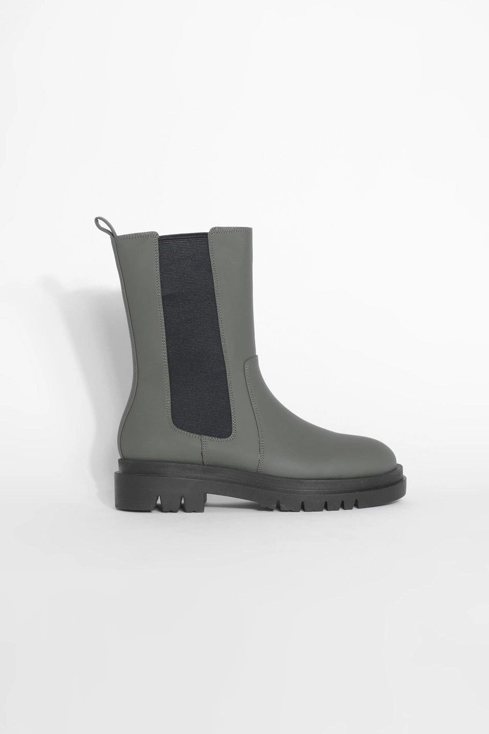 Wadenhohe Gummi Chelsea-Stiefel Mit Klobiger Sohle 4 Wadenhohe Gummi Chelsea-Stiefel Mit Klobiger Sohle – Bild 2