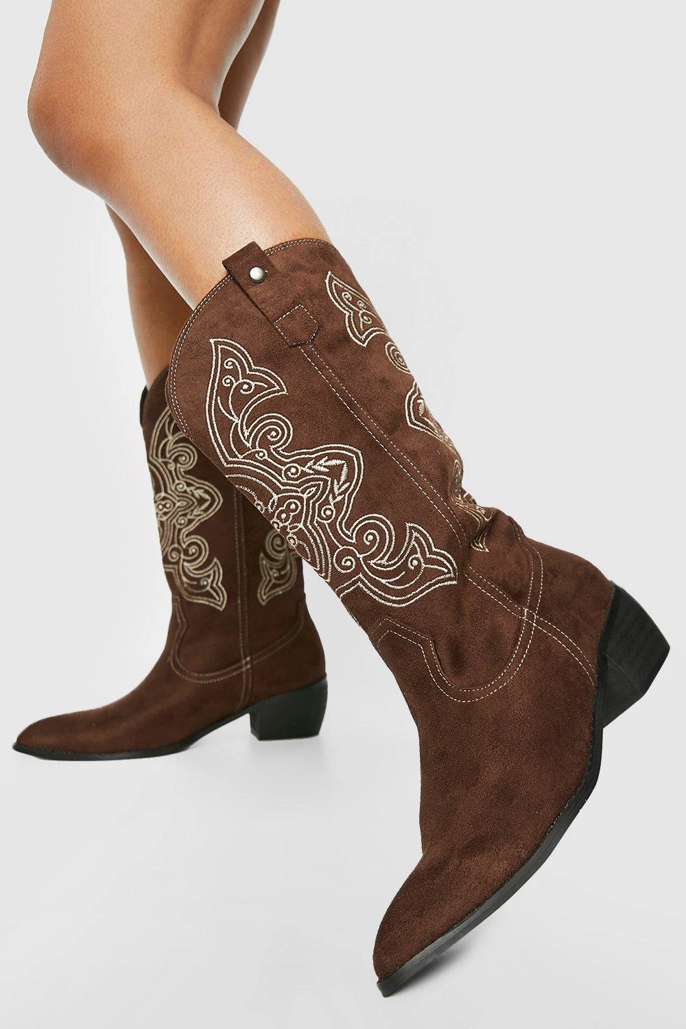 Breite Passform- Cowboy Western-Stiefel Mit Kontrast-Stickerei 4 Breite Passform- Cowboy Western-Stiefel Mit Kontrast-Stickerei – Bild 2