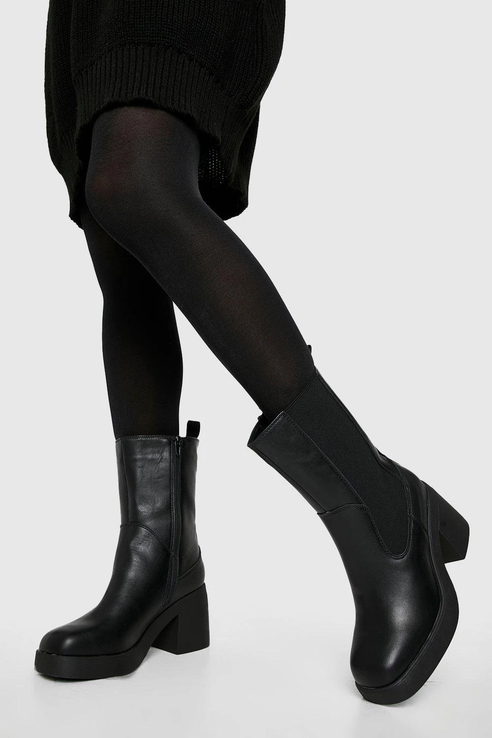 Breite Passform Chelsea-Stiefel Mit Elastischem Einsatz Und Klobigem Absatz 4 Breite Passform Chelsea-Stiefel Mit Elastischem Einsatz Und Klobigem Absatz – Bild 2