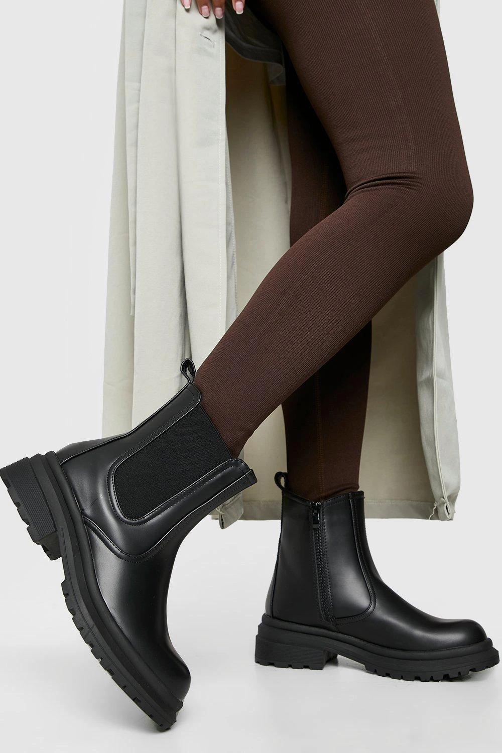 Chelsea-Stiefel Mit Einsatz 3 Chelsea-Stiefel Mit Einsatz